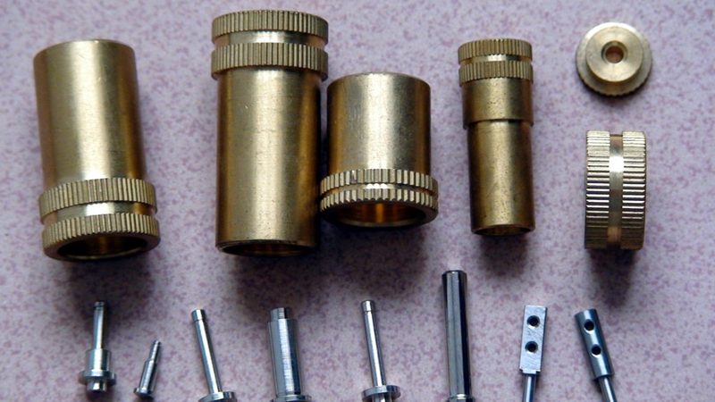 汽车维修工具安装步骤详解：从基础到精细操作